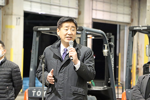 来賓として出席した江原市長があいさつ