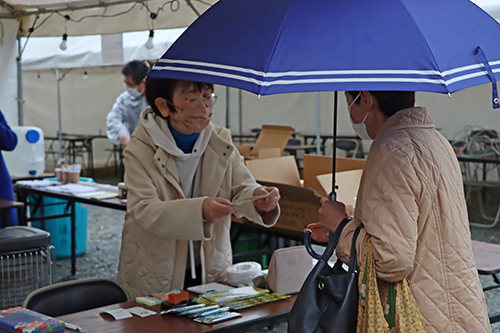購入金額に応じて商品券のプレゼント企画も行われた