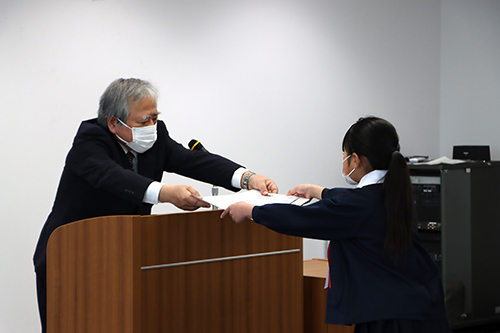 環境美化運動に貢献している単位子ども会が表彰された