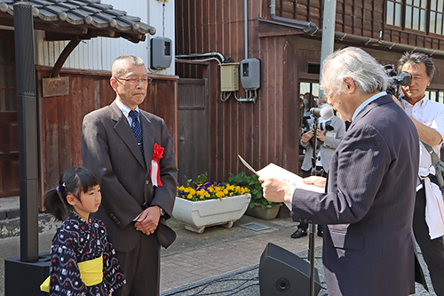 みすゞ保育園に感謝状が贈呈された」