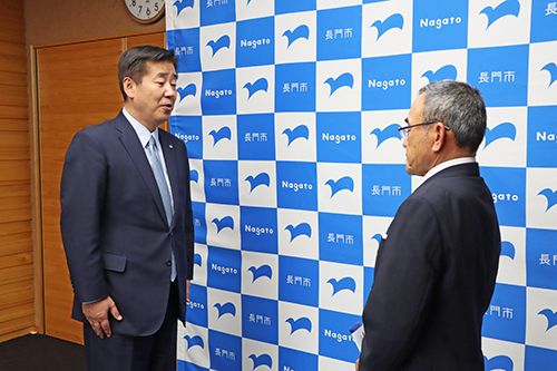江原市長からお祝いのことばが送られた