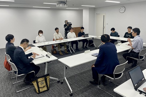 元地域おこし協力隊のメンバーと意見交換
