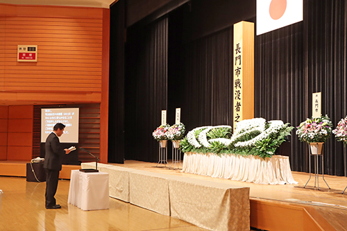 江原市長が式辞の言葉を述べた