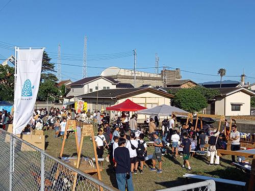 多くのお客で賑わった夜の市イベント