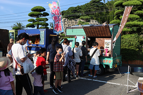 お店にも長蛇の列ができほどの大盛況