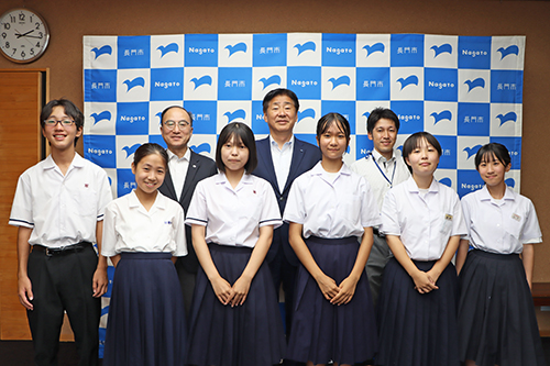 一回り大きく成長してベトナムから帰国した6人