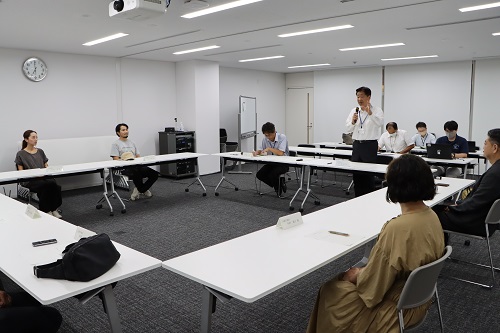 「移住者に選ばれるまちになるために」をテーマに7人が意見交換