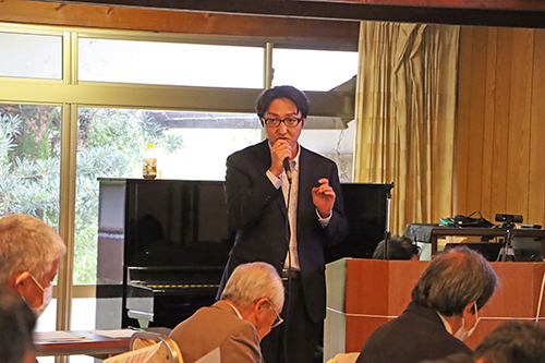 株式会社瀬戸内ブランドコーポレーションの阪本浩和さんが概要等について説明