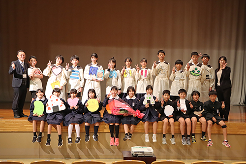 グランプリには明倫小学校6年生の「ちりめんおむすび」が選ばれた