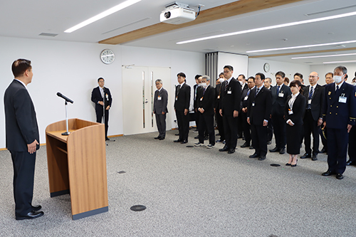 2期目の任期にあたり、幹部職員を前に訓示