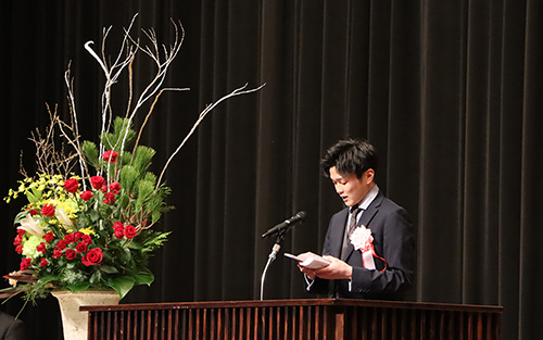二十歳の声を発表した河田怜二さん