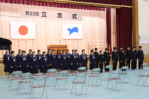 2年生が「未来へ」を合唱