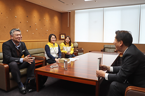 今後、市民が市職員の声を聞き取りやすくなることが期待される