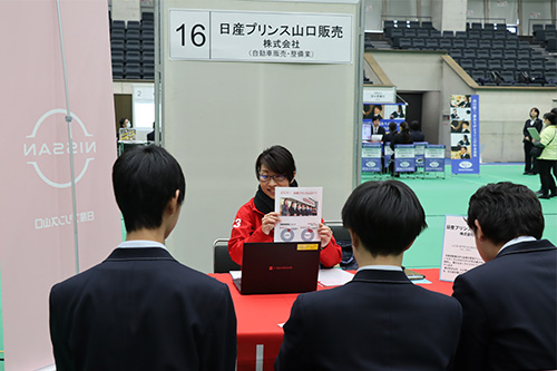 普段なかなか聞くことのできない生の声を話す