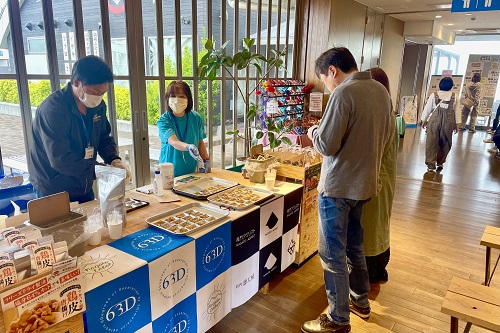 センザキッチンで試食販売会を実施