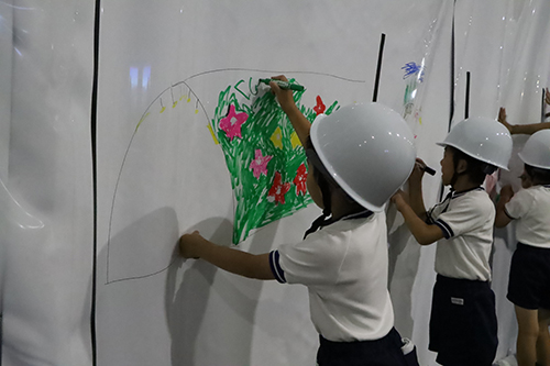 俵山小学校生徒と幼稚園園児が俵山第一トンネルを見学しました