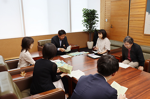 平和要請後に市長と意見交換を行った