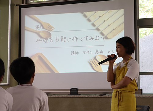 講演会ではこれまでの経験に関するお話しをしました