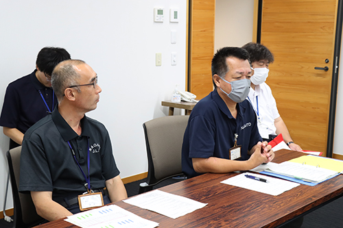担当者がごみの現状などを説明されていました