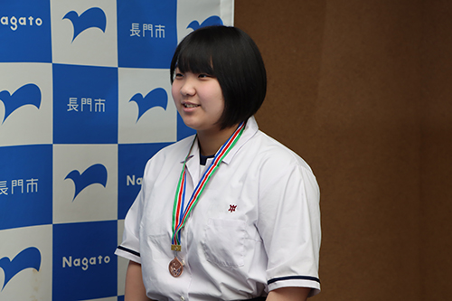 3位入賞を江原市長に報告しました