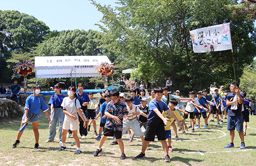 深川小学校6年生が総合学習の一環で「よさこい踊り」を披露