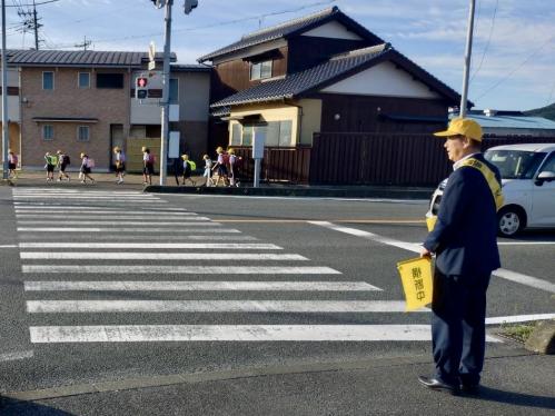 JA交差点前で交通立哨