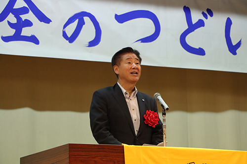 交通安全の啓発、交通事故防止に努めることを目的として開催