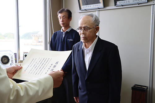 13年間、野波瀬の灯台を監視してきた藤田さん