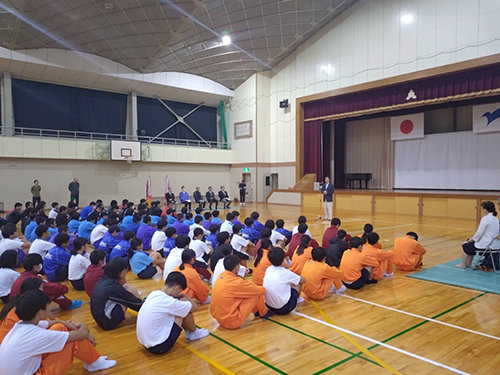 中学校の部10チーム、高校・一般の部5チームが出場