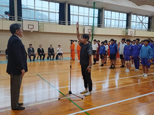 開会式では油谷チームの大石亮さんが選手宣誓