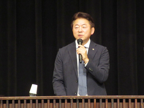 特別講演「小よく大を制す」の講師舞の海秀平さん