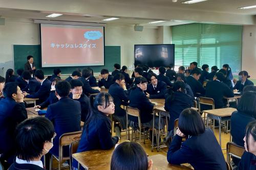 3年生を対象に授業が行われた