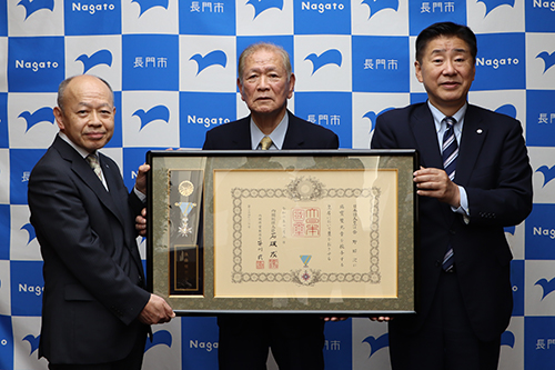 沓野昭次さんが令和6年秋の地方自治功労に係る叙勲を受章されました
