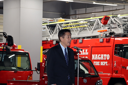 江原市長は「市民の皆さんが健やかな新年を迎えられるように、体調管理に気を付けながら頑張ってください」と激励