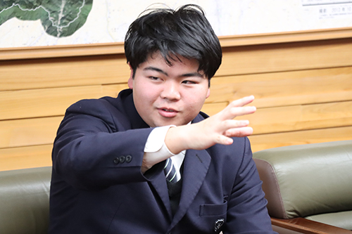 「全国のレベルの高さを感じた」と大会を振り返るリーダーの岩本さん