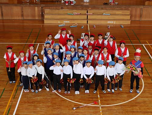 最後の演奏を終えた記念写真