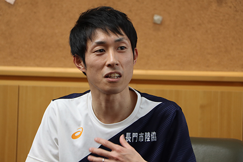 選手の想いがひとつになり獲得できた勝利と話す、藤重さん