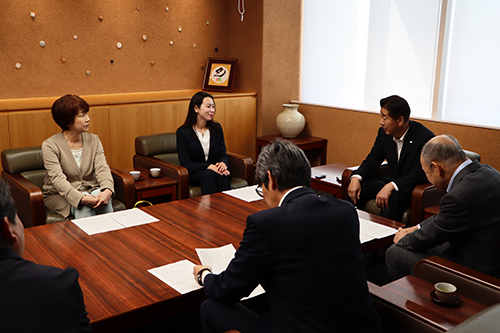 「長門市の魅力を味わいつつ、木育担当として力を尽くしていきたい」と話す沖津さん