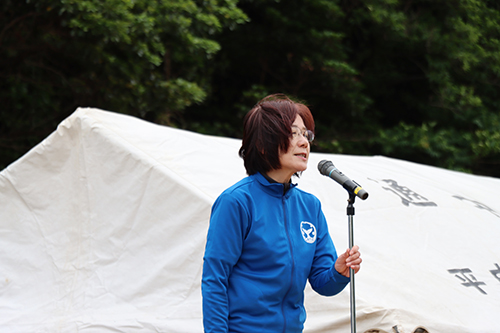 「最高の思い出をつくりましょう」とあいさつする石村校長