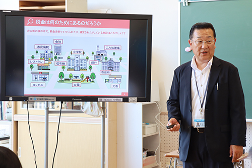 講師を務めた長門税務署の津田卓さん
