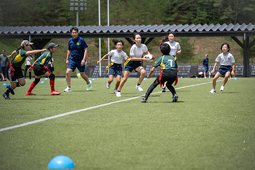 タグラグビーの試合の様子4
