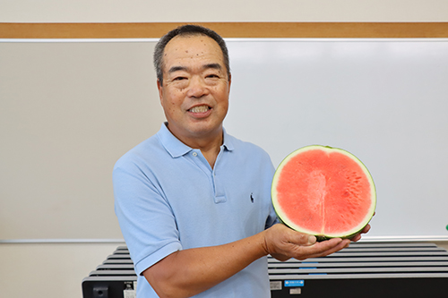 日置すいか生産出荷部会 部会長の中野昭人さん