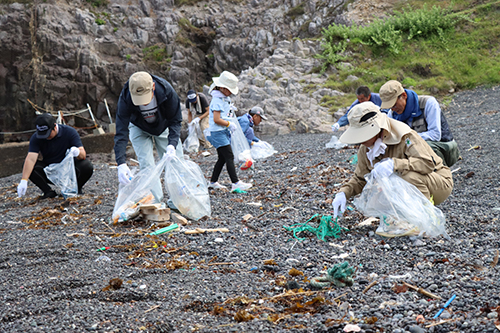 静ヶ浦には150人が参加