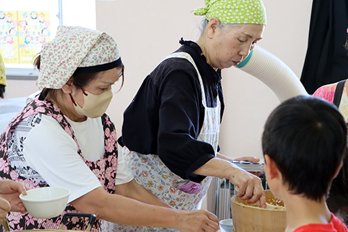 配膳の様子