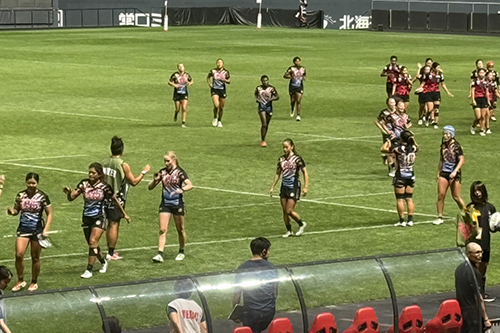 勝利後のハイタッチ