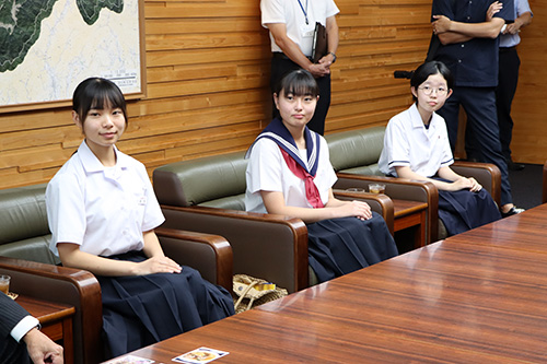 報告会の様子