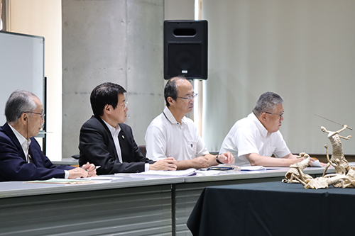 すべての議案が承認された