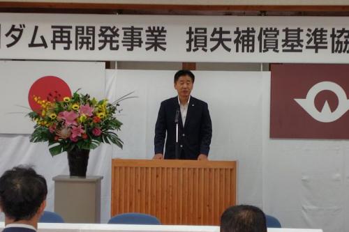 立会人として江原市長があいさつ