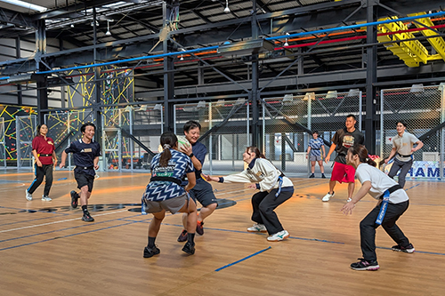 ながとブルーエンジェルスとタグラグビーで交流