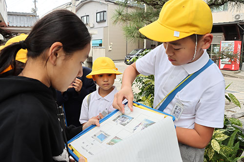 スタンプラリー形式で、みすゞさんに関する場所などを紹介